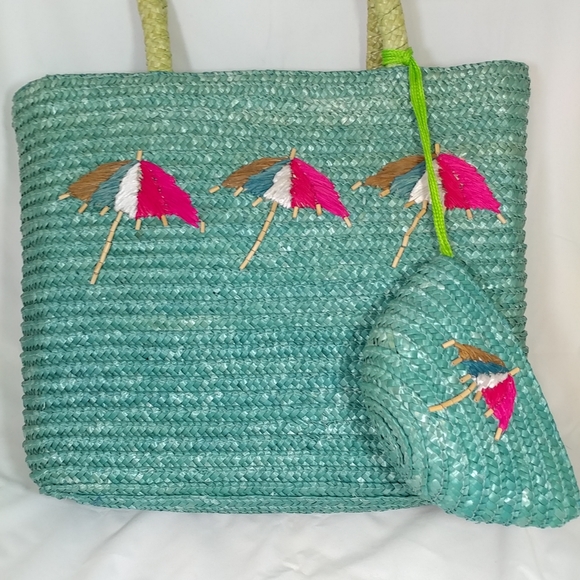 Redfish Designs Tote - Picture 2 of 7